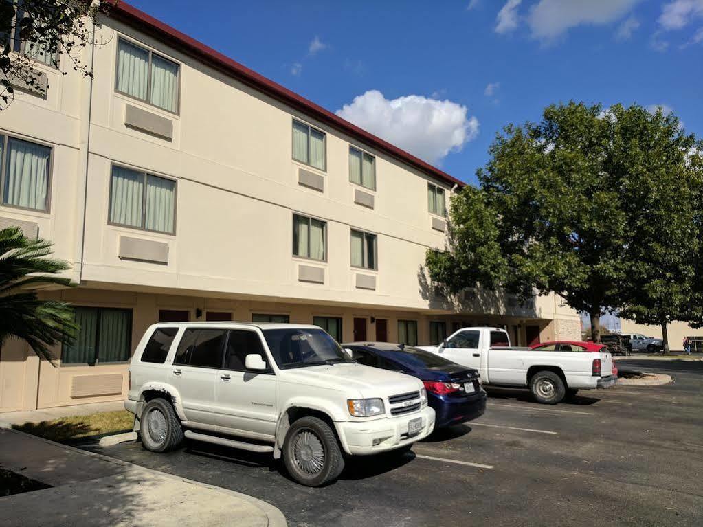 Red Roof Inn San Antonio Airport Exterior foto